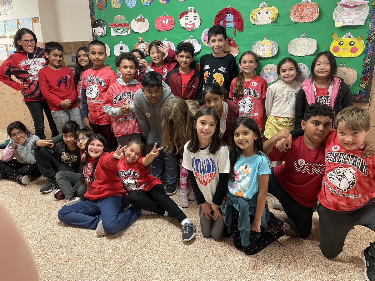 WeRStokes's tweet photo. Our #redribbonweek kicked off with “be kind to your mind” wear school spirit clothes! ⁦@mrs_murtagh⁩ https://t.co/9vPcIoeU3Z