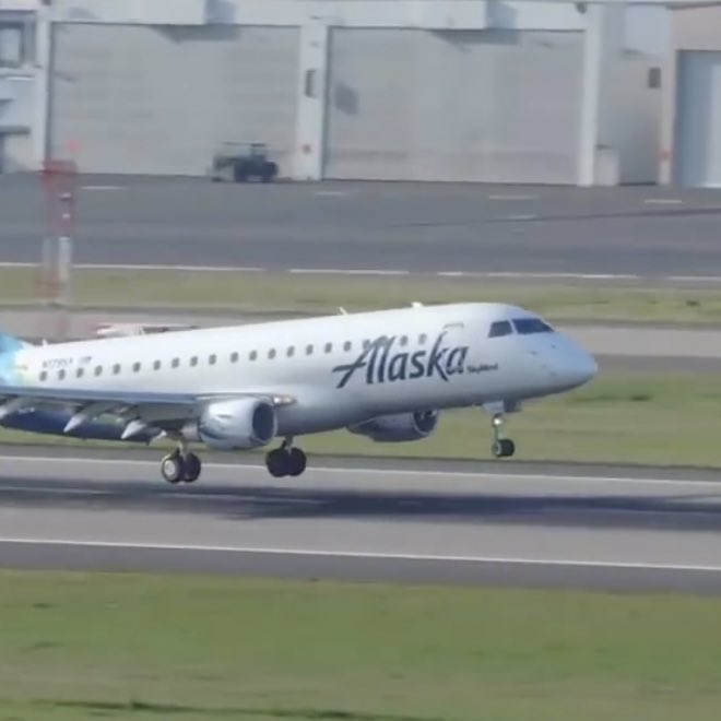 An off-duty pilot tried to break into the cockpit of Alaskan flight and turn off the planes engines mid-flight 😳‼️

He was charged with 83 counts of attempted murder.