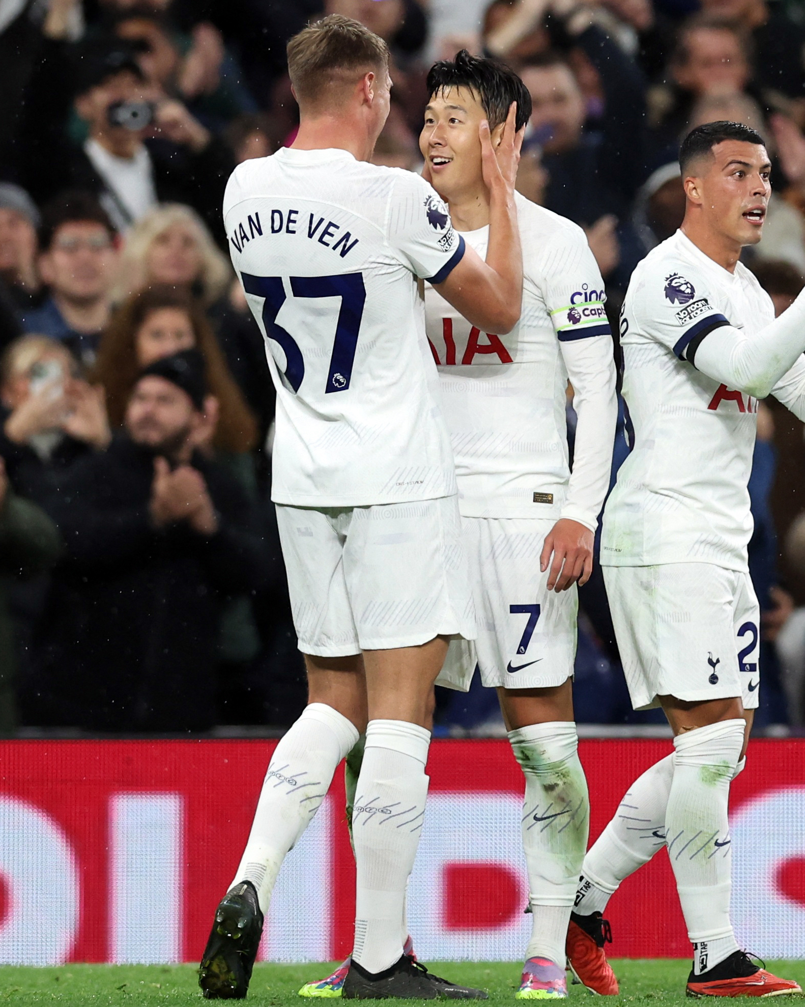 Tottenham 2-0 Fulham: Premier League – as it happened, Premier League