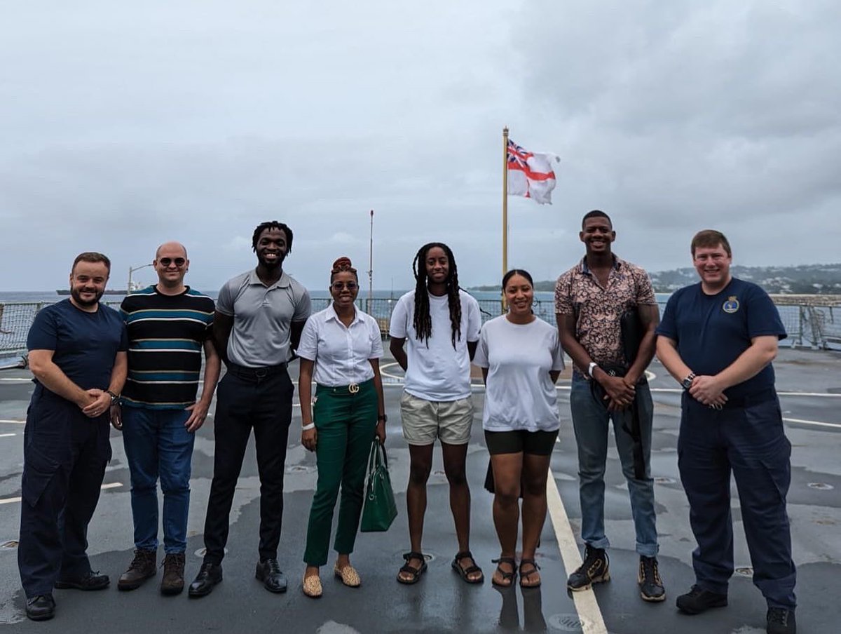UKinCaribbean's tweet photo. @HMSDauntless @UKScottFW The ship’s company also had the opportunity to take part in a:
🔵Beach clean up with @CYENBarbados 
🔵Tour of the ship by the Ann Hill School
🔵Football match against the @DefenceBarbados 
🔵Visit to Ms Ena Collymore Woodstock, a WW2 veteran 
🔵LGBTQ+ Roundtable https://t.co/w196o1MbVO