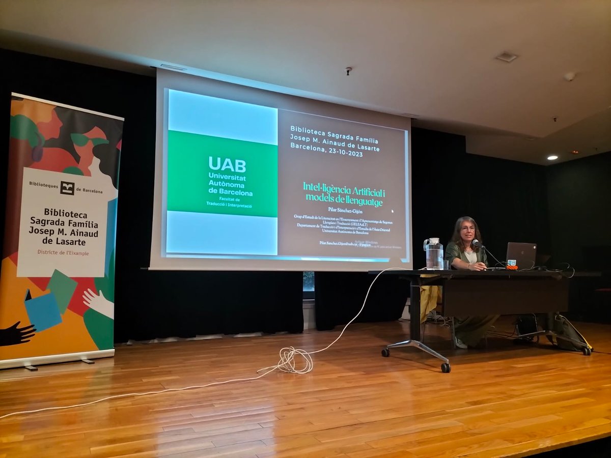 CVC_UAB's tweet photo. Avui som a la biblioteca #bbcnSagradaFamilia amb @psgijon @UABBarcelona per al cicle #VisionsCiència (coordinem #CVC).

Parlem de #IA i models de llenguatge, #ChatGPT i el futur del #treball. Què ens espera?💡🤖📚

Molt interessant! Sala plena!

#CVCCollaboration #SocialImpactAI https://t.co/QRdfuuwr9Y