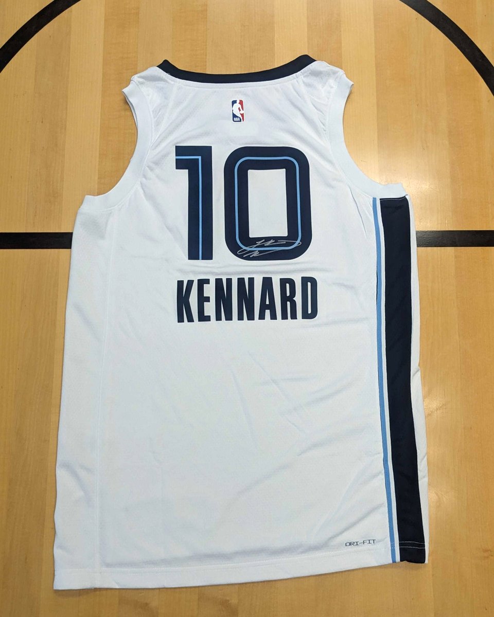 #NBAJerseyDay giveaway🔥 win a signed Luke Kennard jersey. 〽️ follow us 〽️ RT this post winner will be chosen tomorrow. good luck🤘