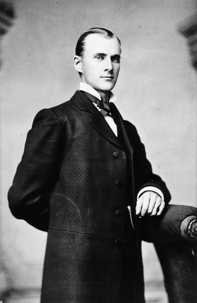 AlmostPOTUSpod's tweet photo. #HappyBirthday to #AlmostPresident Eugene V. Debs!! https://t.co/ruu9BYoCNE