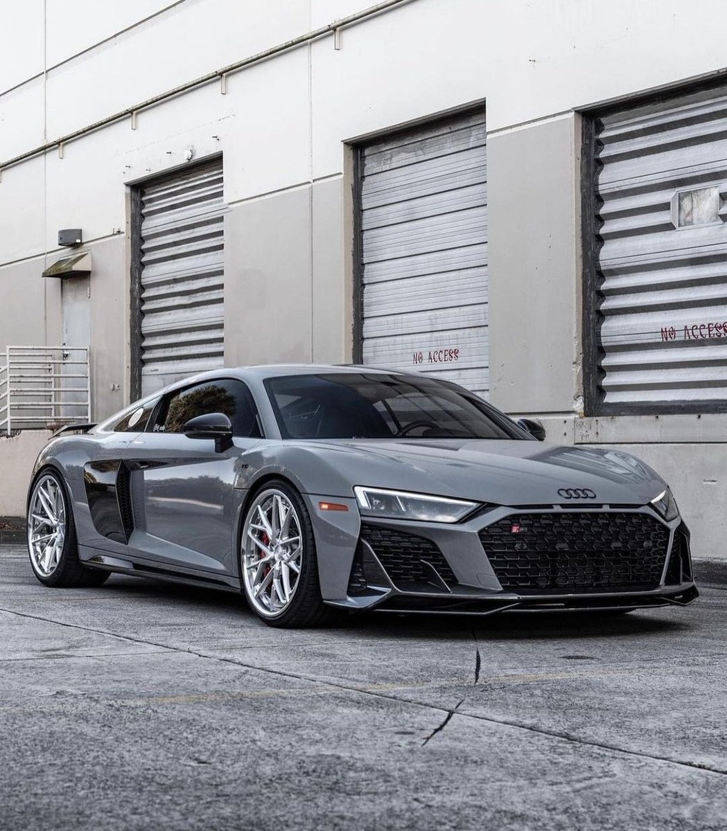 WorldWideCarsTM's tweet image. Audi R8 V10 Performance 🦈