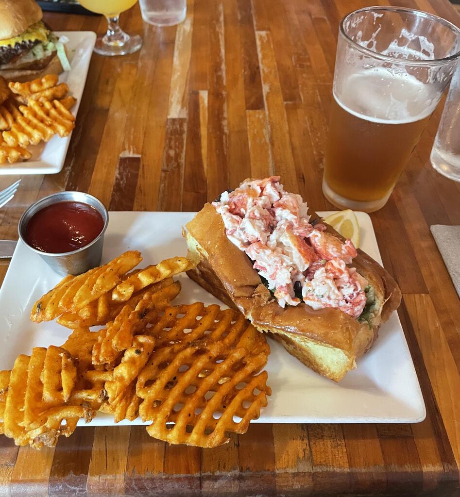homevsfastfood's tweet image. Lobster roll after hiking in Acadia National Park (Maine, US)
homecookingvsfastfood.com
#homecooking #food #recipes #foodie #foodlover #cooking #homecookingvsfastfood