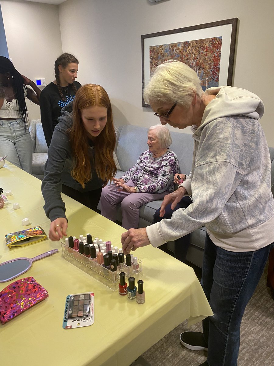 Ms. Safer tweet media