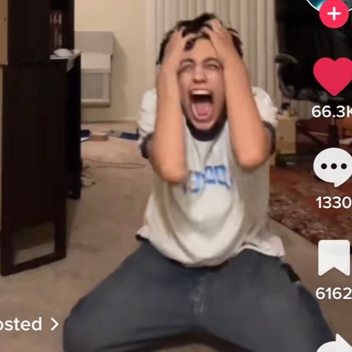 <a href="/GreatCheshire/">Lady Emily ☄️</a> "I'm in the middle" mfers when they see a pride flag in a video game