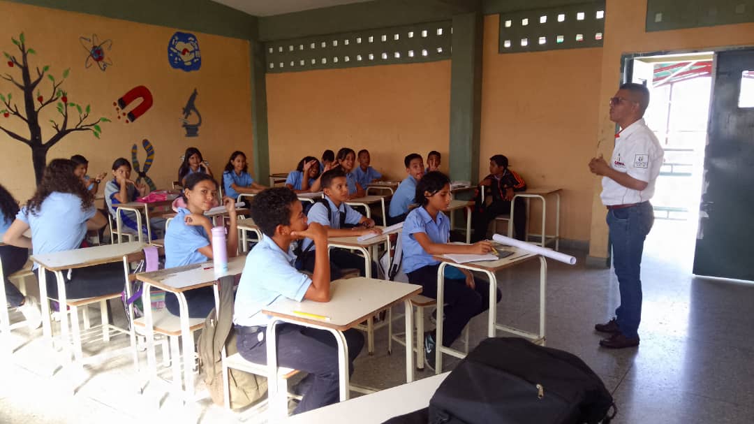 🇻🇪 #Lara|| IDENNA organizó una conversatorio a estudiantes de primer año acerca del tema del acoso escolar y las disposiciones legales relacionadas, como los artículos 32 y 91 de la LOPNNA y el artículo 111 de la CRBV. 

#VenezuelaEsTradición