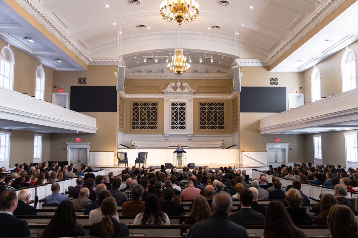SBTS's tweet photo. Senator Rand Paul made a special visit to our campus this morning to speak to our #BoyceCollege and #SouthernSeminary students! We were honored to host him and for a conversation and Q&amp;A with Dr. Mohler. https://t.co/LrcxX5f5DH