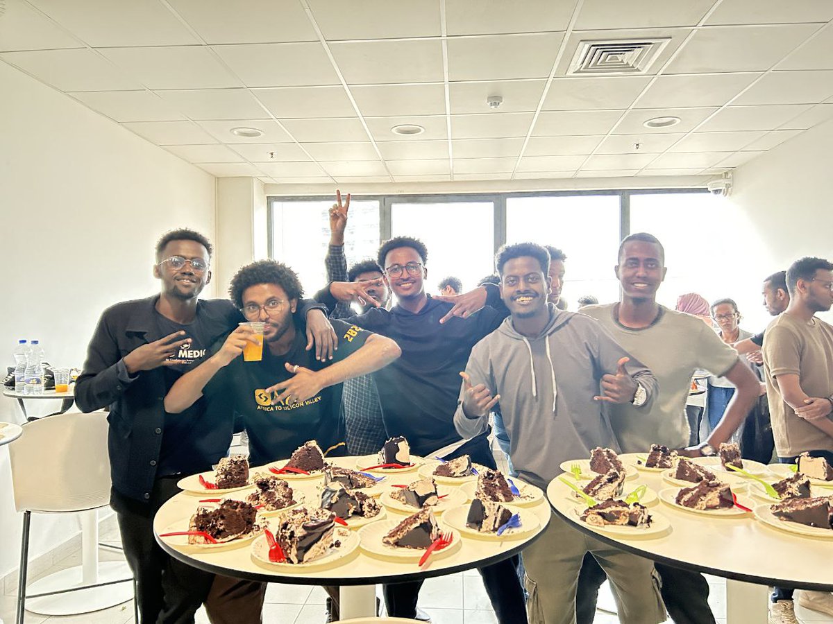 A2_SV's tweet image. A2SV G4 Closing Camp Ceremony: Celebrating Tech Education Excellence
#A2SVCampG4 #CodingChamps #TechAdventures #NextGenLeaders #A2SVGeneration5