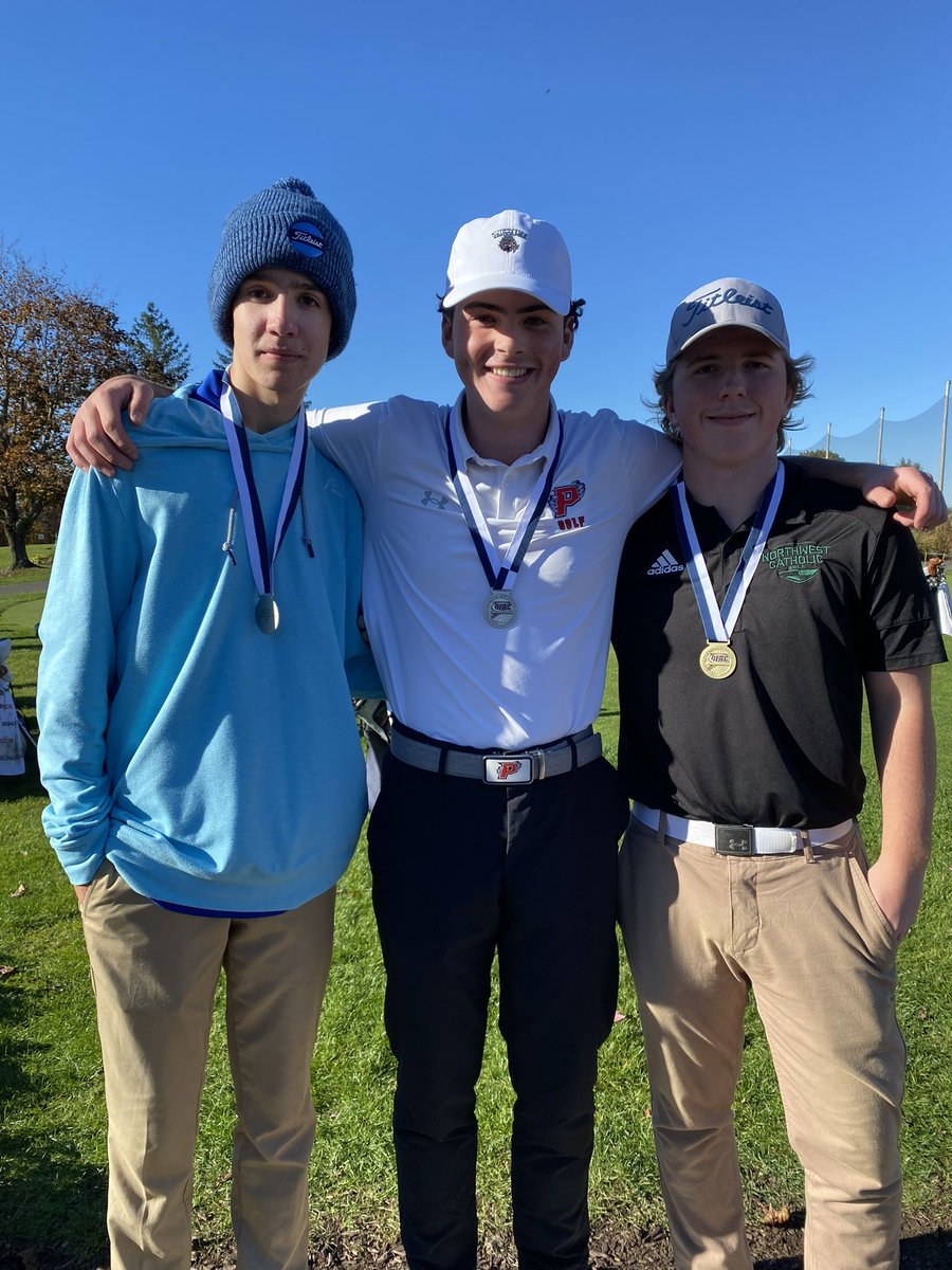 ciacsports's tweet photo. Medalists at Div. II Boys Fall Golf State Championship.

(L-R) T2) Aiden Carrano/ Lewis Mills, T2) Kyle Bisceglia/Pomperaug, 1) Cole Banning/Northwest Catholic

Results:
https://t.co/k6NdaCtyVB
@NWC_athletics https://t.co/fOAQZcWyBJ