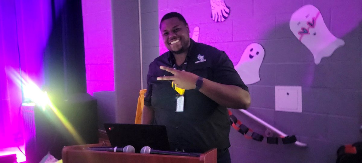 Phillip Reed tweet media