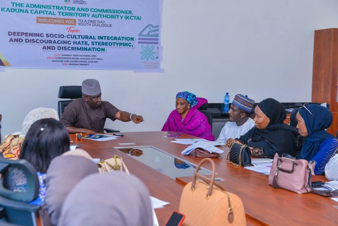 KCTA_KD's tweet photo. In our pursuit of unity, understanding, and a more harmonious Kaduna City, the Administrator and Commissioner of the Kaduna Capital Territory Authority spearheaded an enlightening youth dialogue earlier today.
#ItsYourCity #KCTA https://t.co/e7CGhsZGO5