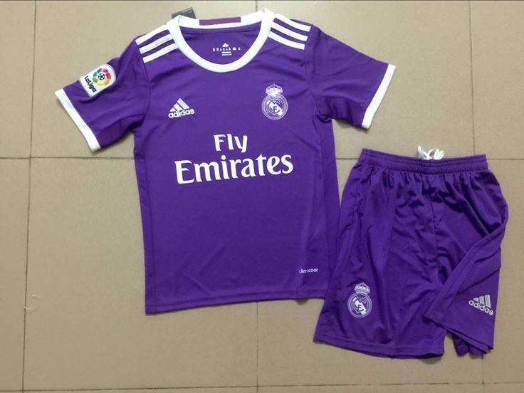 bundadamia's tweet photo. É NOSSO MADRIDISTA MINI!! https://t.co/a5rfkIozLY