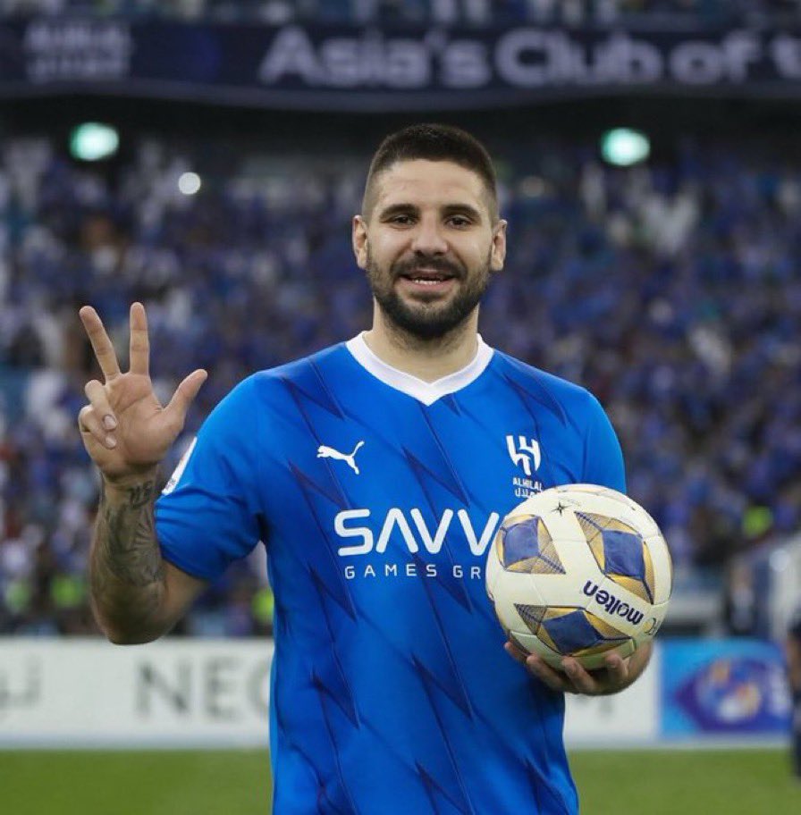 SawtAlhilal7's tweet photo. 🎙🚨- ميتروفيتش :

أشعر وكأني وُلدت في نادي #الهلال 💙. https://t.co/NsZTvS05XN