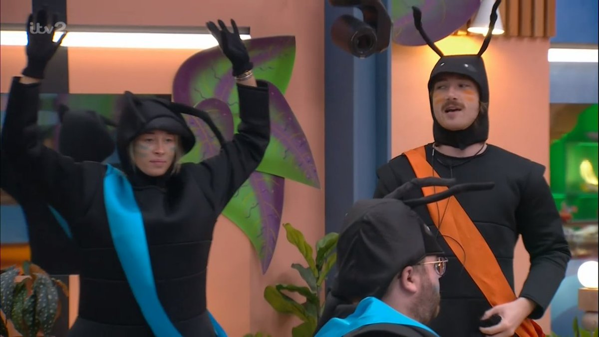 AndyGibsonTV's tweet photo. OLIVIA, in an iconic move, has stolen an egg from the Orange Ants.
The drama in tonight's episode is off the Richter Scale.
#BBUK #BigBrother #BigBrotherUK #BBOlivia #BBMatty https://t.co/uJUb91Tmtw
