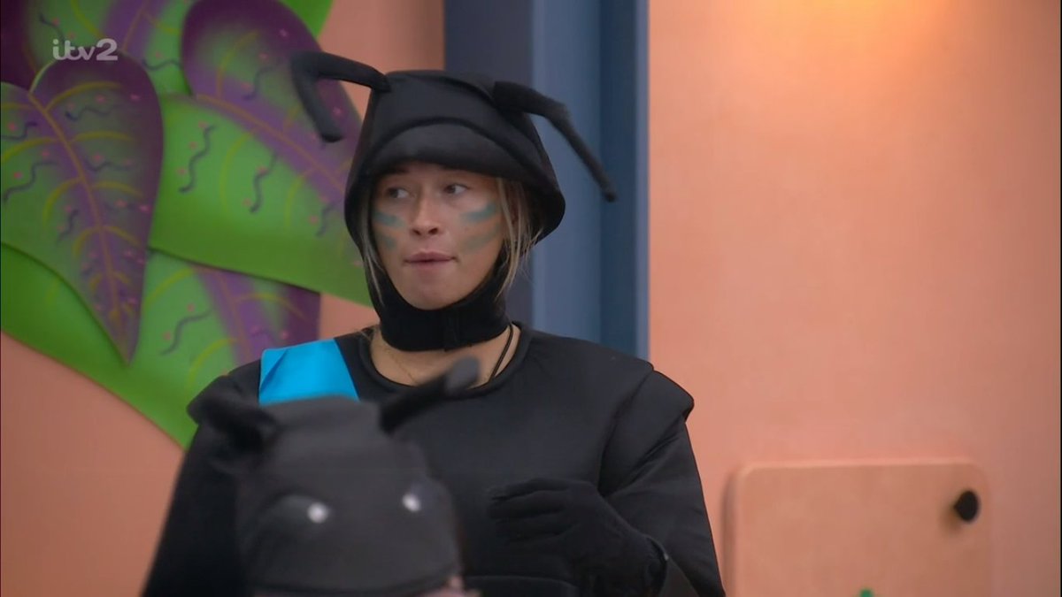 AndyGibsonTV's tweet photo. OLIVIA: "Oh fuck off, I can't be arsed with any of you"
MOOD!
This would be me every day in the Big Brother House.
#BBUK #BigBrother #BigBrotherUK #BBOlivia https://t.co/n23hoM5iB2