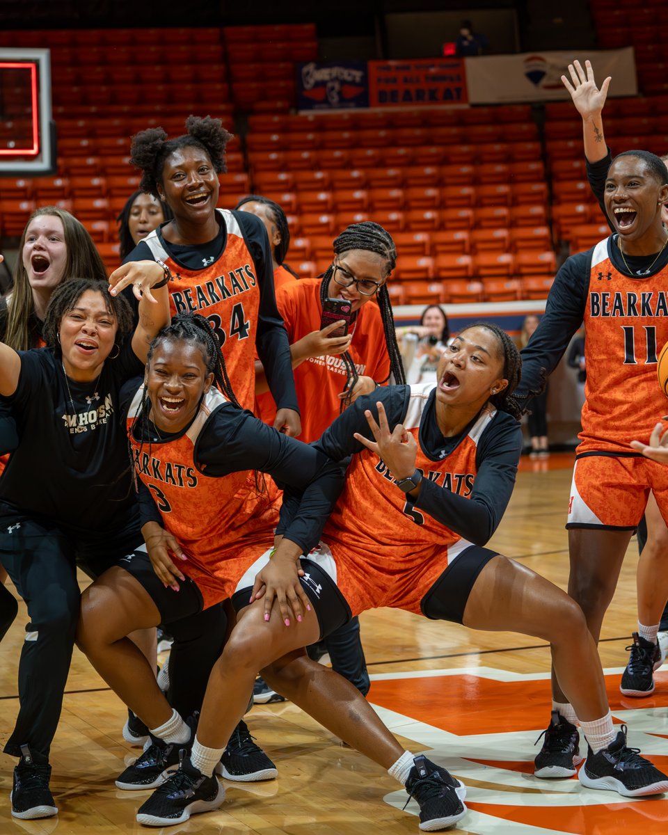 Bearkats_WBB's tweet photo. Thank you to everyone who was involved with our annual Bearkat Madness! Let's pack the Coliseum for the season!                                              

#EatEmUpKats x #WinTheDay x #NoLimitsOnUs https://t.co/OSpCu6lMUN