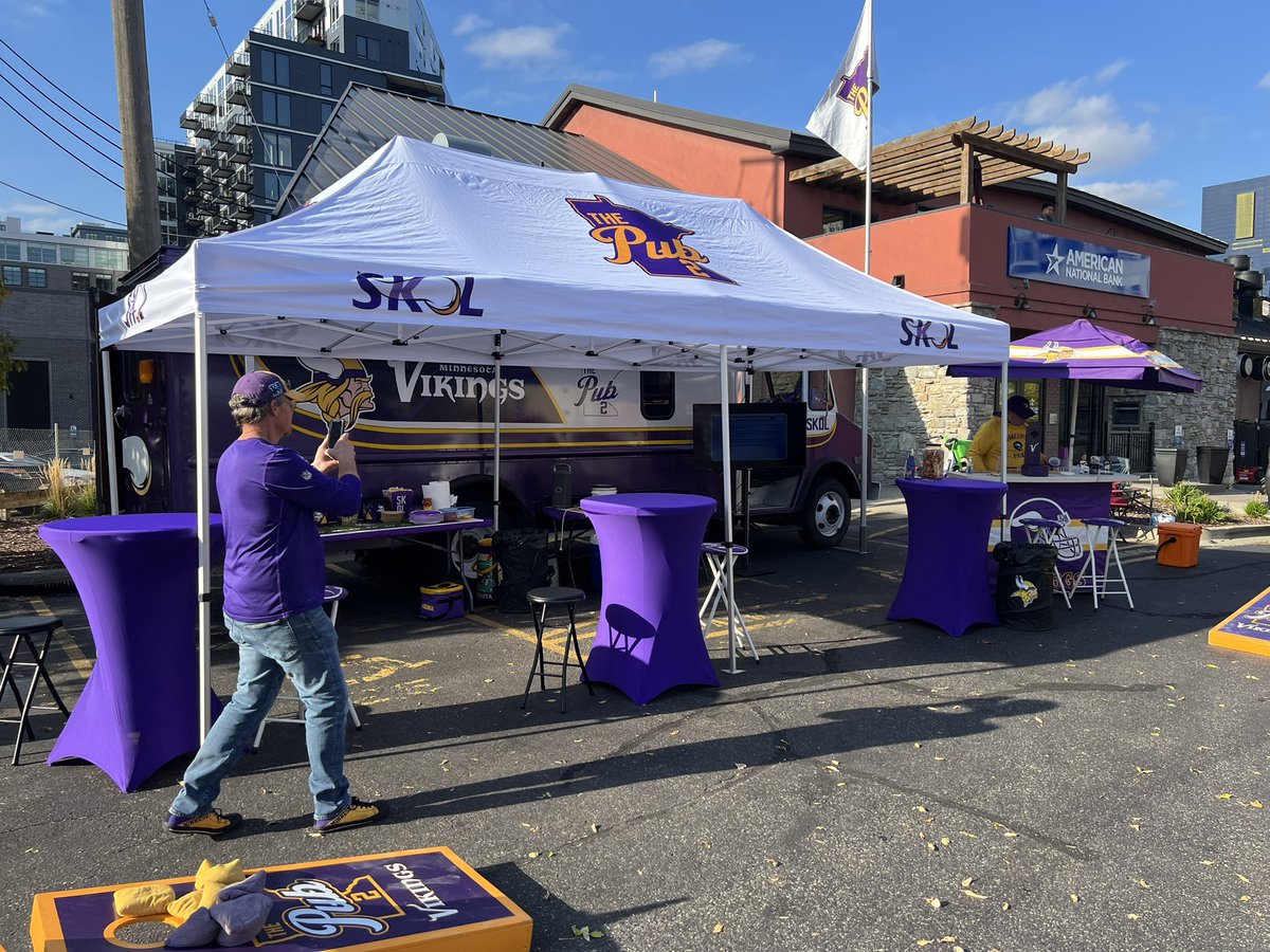 ThePub2's tweet photo. Let’s shock them and win this one!!
#skol #Vikings https://t.co/qe30aUd1Ra