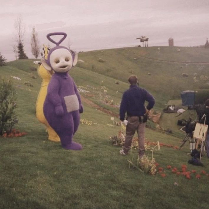 The British television series "Teletubbies" ran from 1997 to 2001.

Despite their appearance on screen, the characters were quite large: Tinky Winky stood at 10 feet, Po at 6 feet 6 inches, Laa-Laa at 6 feet 5 inches, and Dipsy at 8 feet in height.

To create the illusion of
