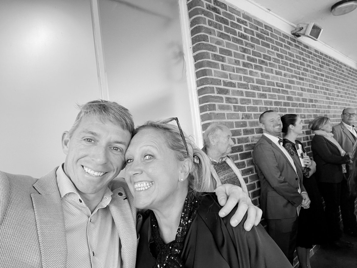 LisaSCx's tweet image. Fab day @plumptonraces meeting @DavidCrosse 🐎