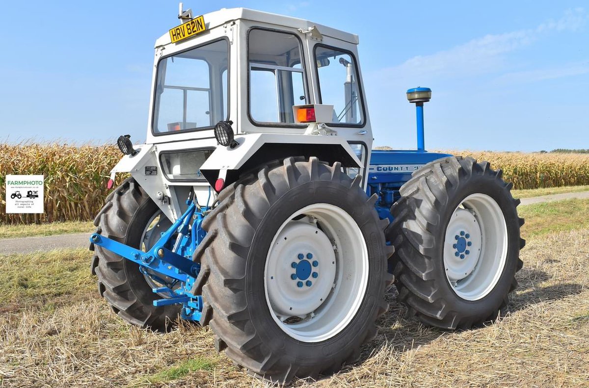 farmphotodorset's tweet photo. Classic County in immaculate condition. 
.
.
#farmphoto #farmphotodorset #farmingphotography #ruralphotography #ruralphotographer #classictractor #county #countytractor #farmmachinery #classicfarmmachinery #farm #farminguk https://t.co/Y47iThU9jj