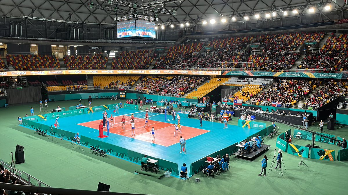 jaroacl's tweet image. #heystgo2023dj  disfrutando la música y buen ambiente en Movistar Arena. Muy buenos los animadores de esta fiesta!!!! #Panamericanos2023