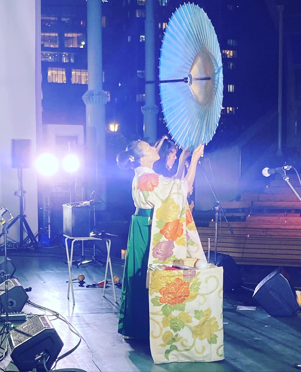 「Peace of Live2023」@上野水上音楽堂
マイア・バルーwith鏡味三千代・ジュンマキ堂とニューパラダイスチンドン

マイアの豊かな音楽性と歌、鏡味さんの大神楽、そしてネオチンドンのコラボ、最高に楽しかったです🎵まさや君がロックなギターフレーズを演奏したり、いつもと違う試みもありました🎵