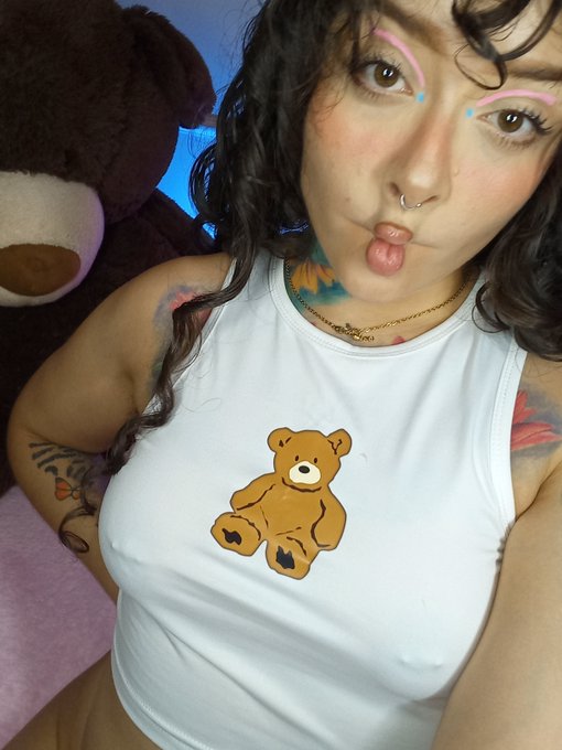 tight sched can't stop me from taking a selfie https://t.co/QLFVRmqcdJ