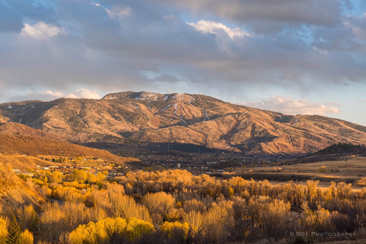 StmbtElliot's tweet photo. Another nice fall day in Steamboat. 
#steamboatsnaps https://t.co/6FvNdSqfr8