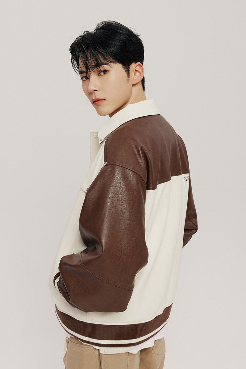 shbpics's tweet photo. #성한빈 for romantic crown https://t.co/y5k9bYFEER