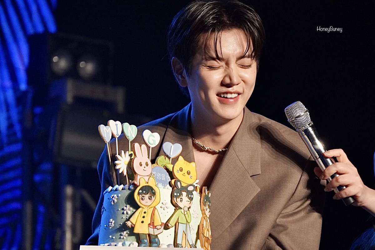 buneymingi's tweet photo. 231022 REN FAN CONCERT [Ren’dezvous] in HONGKONG
My baby rockstar did so well 🥰 I'm so proud! 
#렌 #REN #최민기 #CHOIMINGI #ChoiMingi #Ready_to_Move #RENdezvous_inHK @REN_BPM https://t.co/ZZspMdYWjU