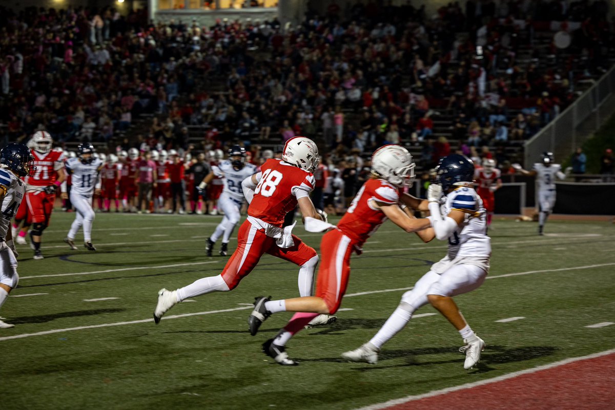 CharlieStober's tweet photo. Some pictures from last Friday’s game against Santa Monica HS! https://t.co/kozfz5X5lV