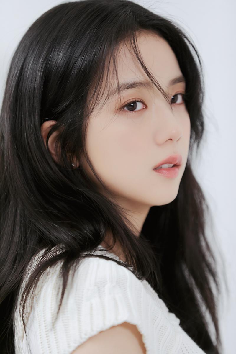 CRESCENTJS's tweet image. 2023 is idol Jisoo&apos;s year and 2024 will be all about Actress Jisoo
