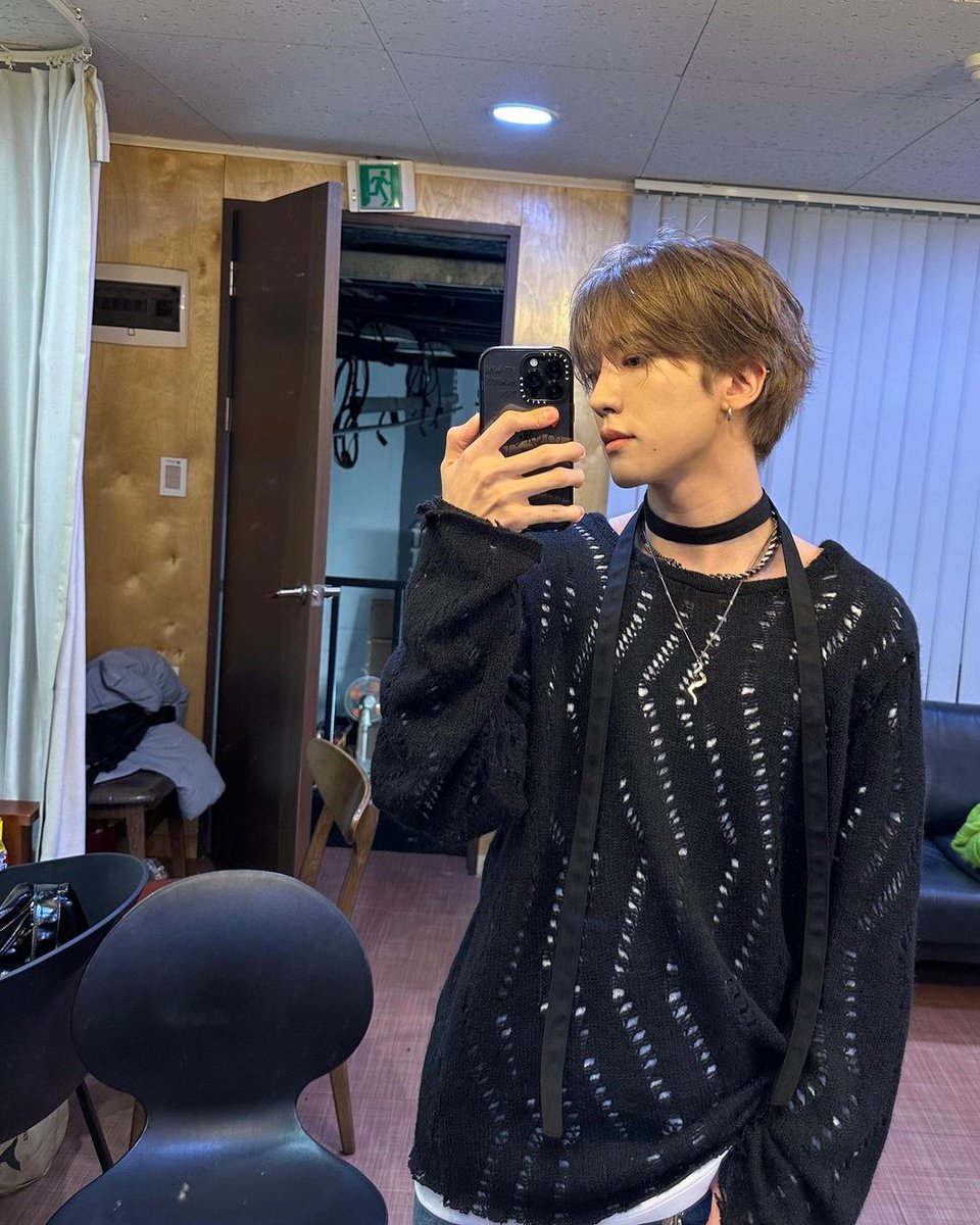junghoonmx's tweet photo. Instagram | 241023 (3/3)

iykyk 💥

.

#오메가엑스 #OMEGA_X #정훈 #한정훈 #JUNGHOON
#iykyk #if_you_know_you_know #junghoonmx https://t.co/709ria1lhp