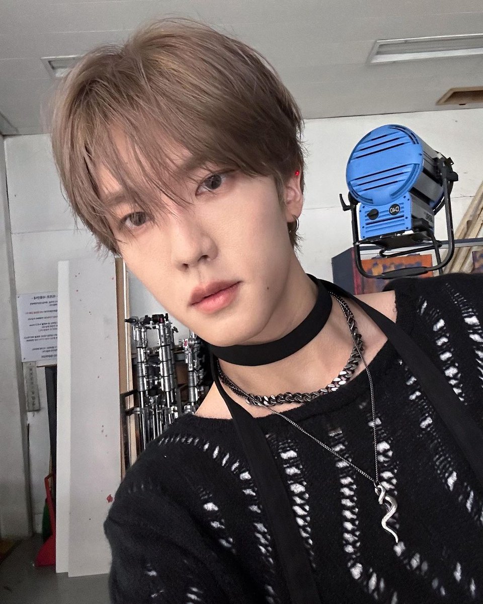 junghoonmx's tweet photo. Instagram | 241023 (1/3)

iykyk 💥

.

#오메가엑스 #OMEGA_X #정훈 #한정훈 #JUNGHOON
#iykyk #if_you_know_you_know #junghoonmx https://t.co/XRDSIbQovq