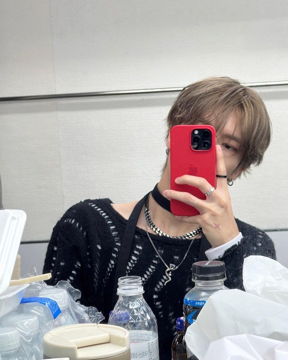 junghoonmx's tweet photo. Instagram | 241023 (3/3)

iykyk 💥

.

#오메가엑스 #OMEGA_X #정훈 #한정훈 #JUNGHOON
#iykyk #if_you_know_you_know #junghoonmx https://t.co/709ria1lhp