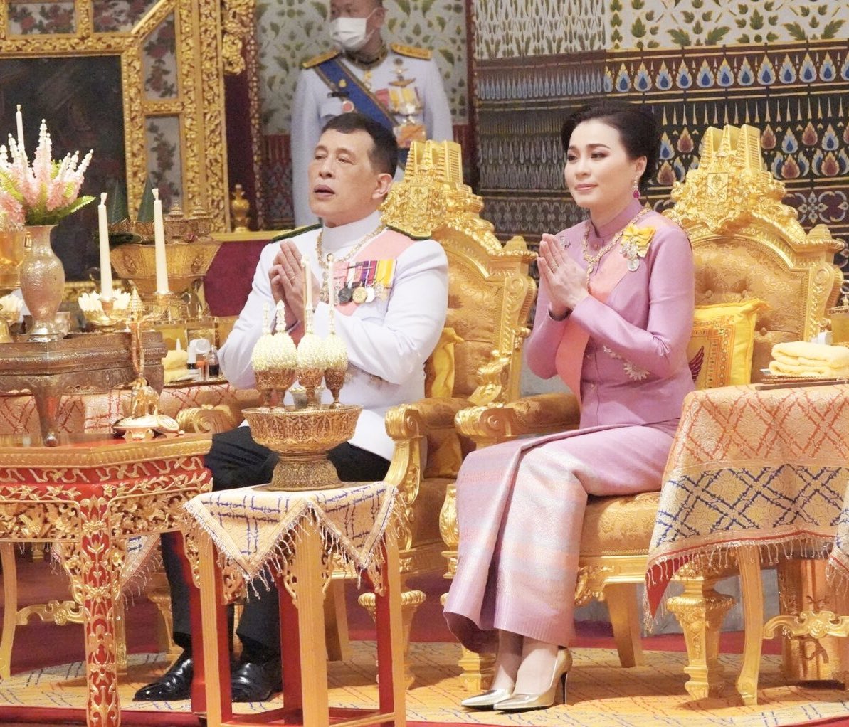 ในหลวงสมเด็จแม่ ทรงพระเจริญค้าบ 
🙏💛💜☺
#ในหลวงรัชกาลที่๑๐
#พระราชินีสุทิดา
ขอบคุณเจ้าของรูปคับ