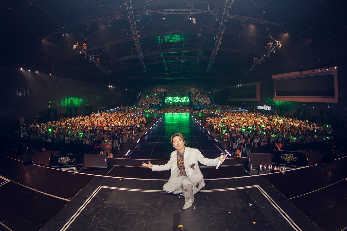 回来的第一天想你，想你，除了想你还是想你，我对你的想念是从北京到曼谷的距离，想你，真的很想你<a href="/kristtps/">คุณพี⛅💛</a> 
#KristPerawat