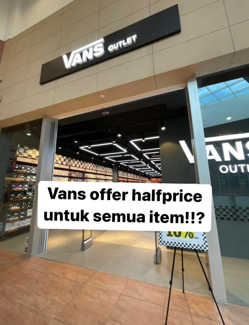Vans offer halfprice untuk “semua” item weh!! 

Kasut, sling bag, baju, topi, hoodies semua tgh separuh harga.

[thread]
