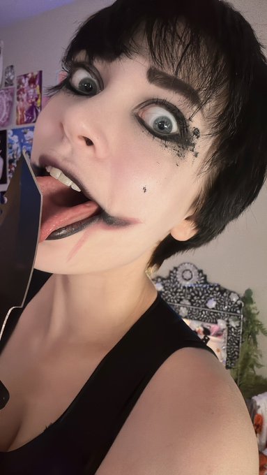 🖤 Jeff the Killer stream 🔪 https://t.co/LDq96MoQLS https://t.co/1lBt97YfJz