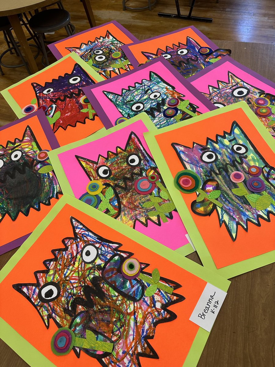 MinutoDanielle's tweet photo. Unique and beautiful art work created by Mrs. Minuto’s students at Bowling Green Elementary @emeadowschools @BGreenSchool 🎨 https://t.co/87xSI0cGL6