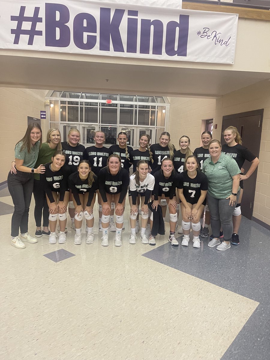 Regarding the win tonight, here is a better team pic with all faces showing! I apologize!