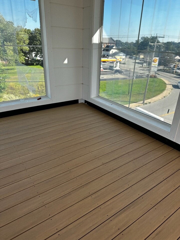 AdvancedGCCT's tweet image. We're thrilled to share the latest progress on our STATION 1 project, right in the heart of downtown Mystic! 🌟 The rooftop deck is now OPEN, boasting a spectacular roofed area that's set to become a haven for our future residents.
#RooftopDeck #AdvancedGroupProjects #MysticCT