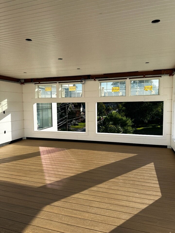 AdvancedGCCT's tweet image. We're thrilled to share the latest progress on our STATION 1 project, right in the heart of downtown Mystic! 🌟 The rooftop deck is now OPEN, boasting a spectacular roofed area that's set to become a haven for our future residents.
#RooftopDeck #AdvancedGroupProjects #MysticCT