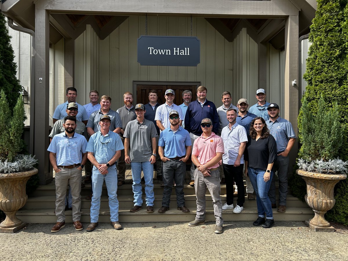 Congratulations to the newest graduates of our Foundations of Field Management (FFM) class! FFM is an 18-month training program for assistant field managers who aspire to be superintendents. Investing in our people helps build a better future for our team members and community.