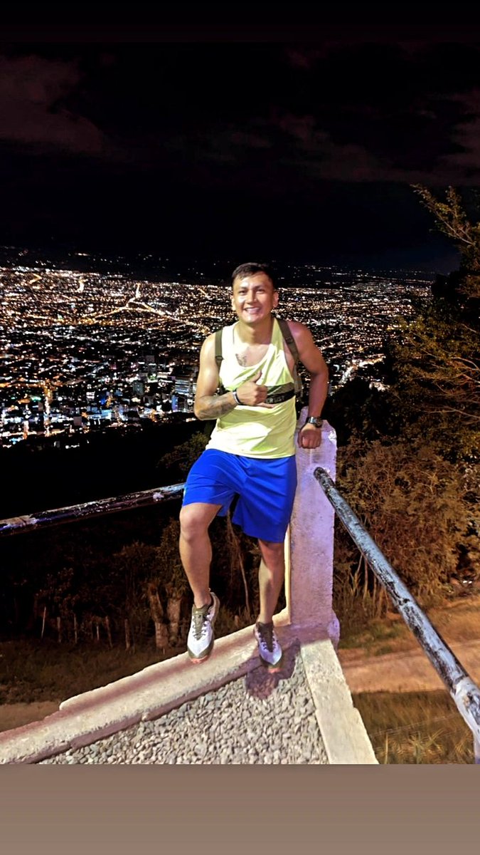 borinyelsin's tweet photo. #deporte 
#vida 
#salud 
Mi cali bella , desde el cerro de las tres cruces https://t.co/9KtxVT9uLC