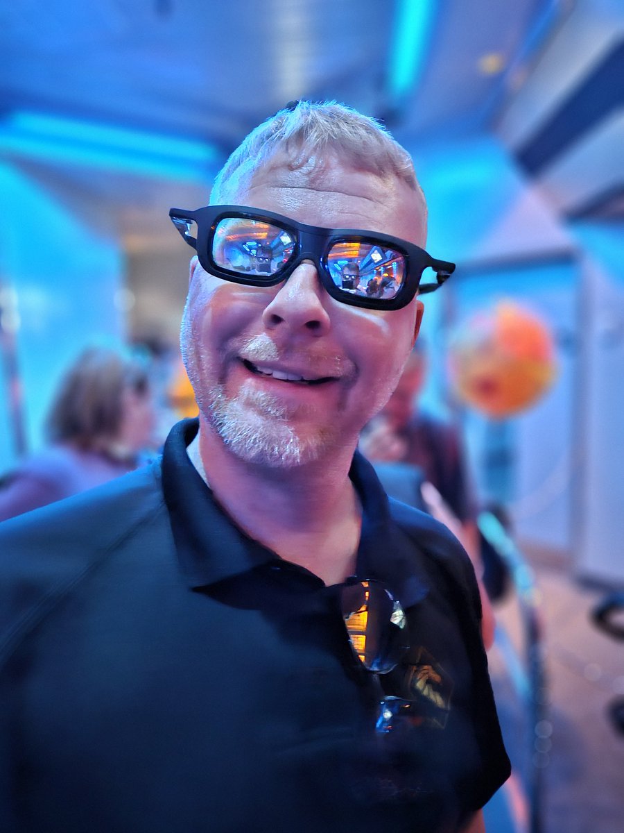 TheFewHimself's tweet photo. Star Tours. Lol https://t.co/wolmfVzdXi