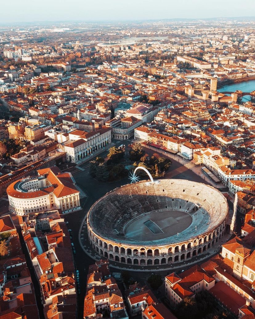 archi_tradition's tweet photo. Verona, Italy 🇮🇹 
📸: @bokehm0n https://t.co/VK0ZDAEdTz