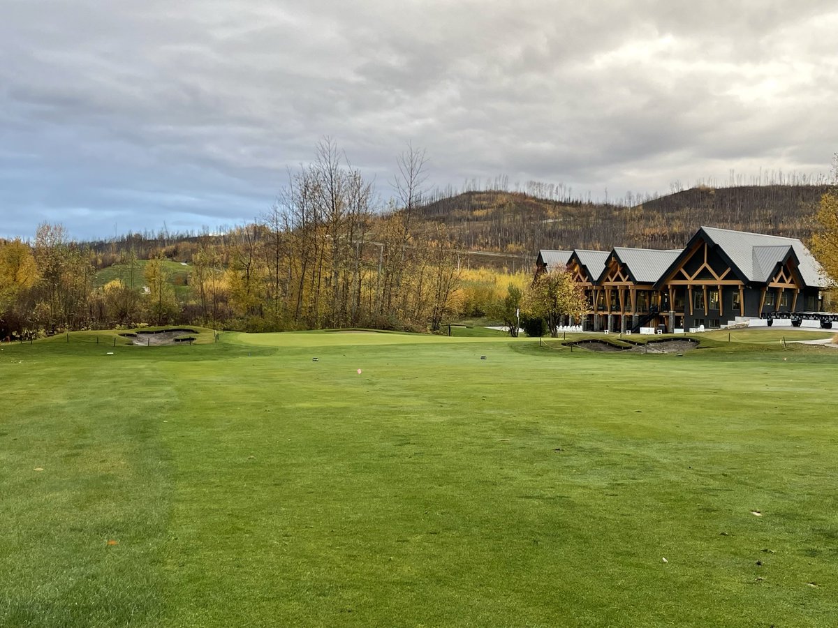 bohnysty's tweet image. Renovated bunkers @FortMcMurrayGC look great.  Excellent job by @JeffHacior and his crew.  @OCGolfDesign